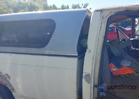 1982 Ford F100 z USA, uszkodzony, nr VIN 1FTCF10F3CUA15563